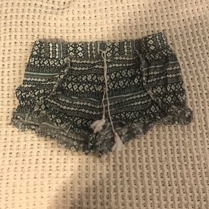 No boundaries mint and black shorts